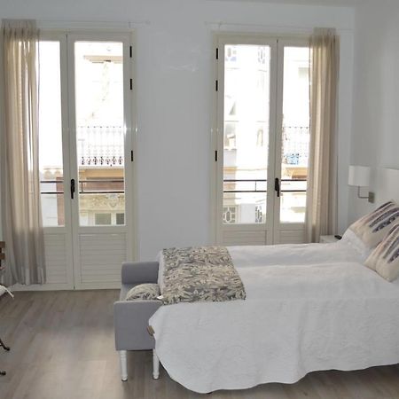 Modern Studio Flat Close To Plaza Merced Málaga Exterior foto